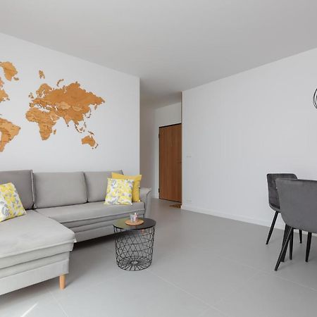 Nowe Bemowo Apartment By Renters Warsawa Bagian luar foto