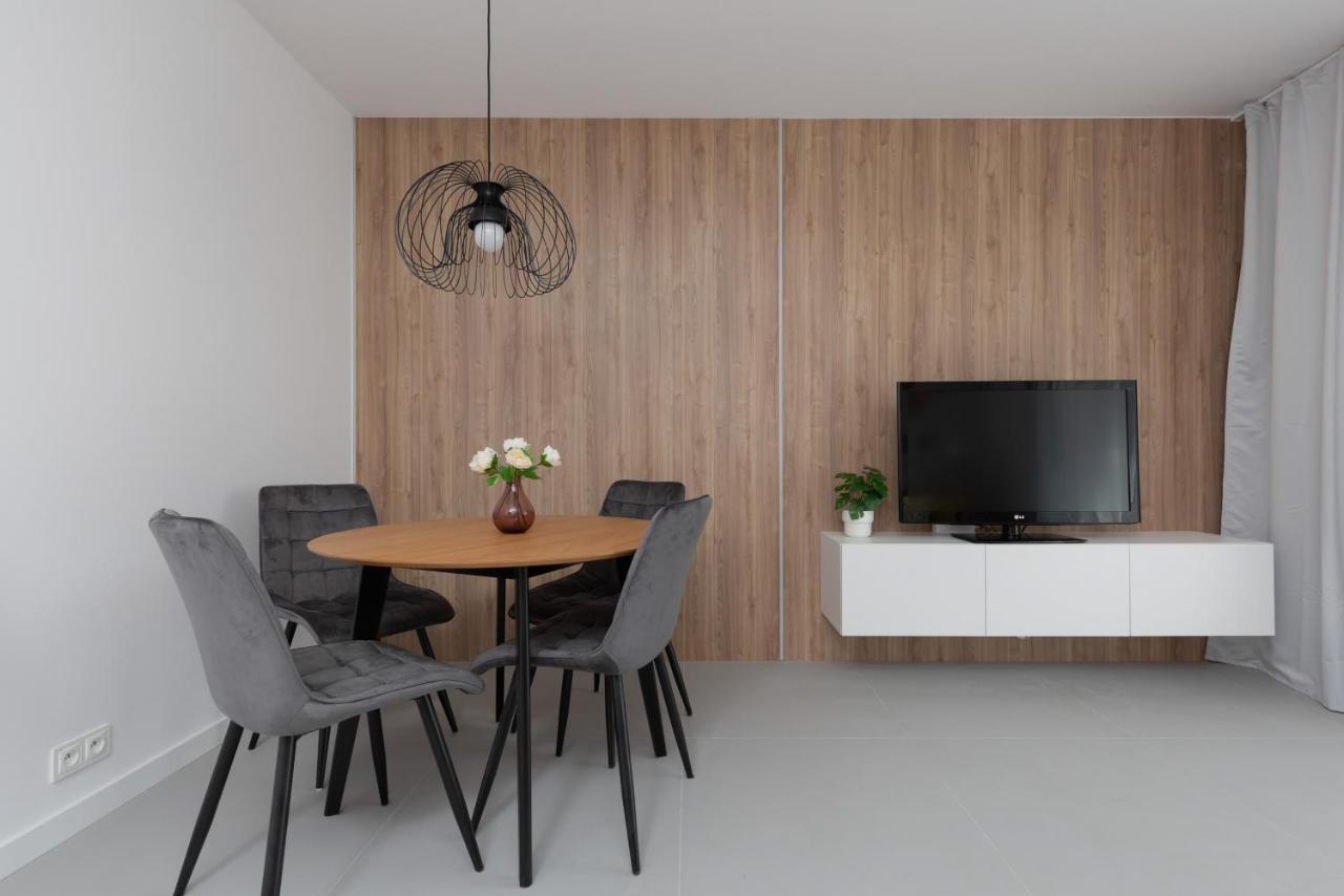 Nowe Bemowo Apartment By Renters Warsawa Bagian luar foto